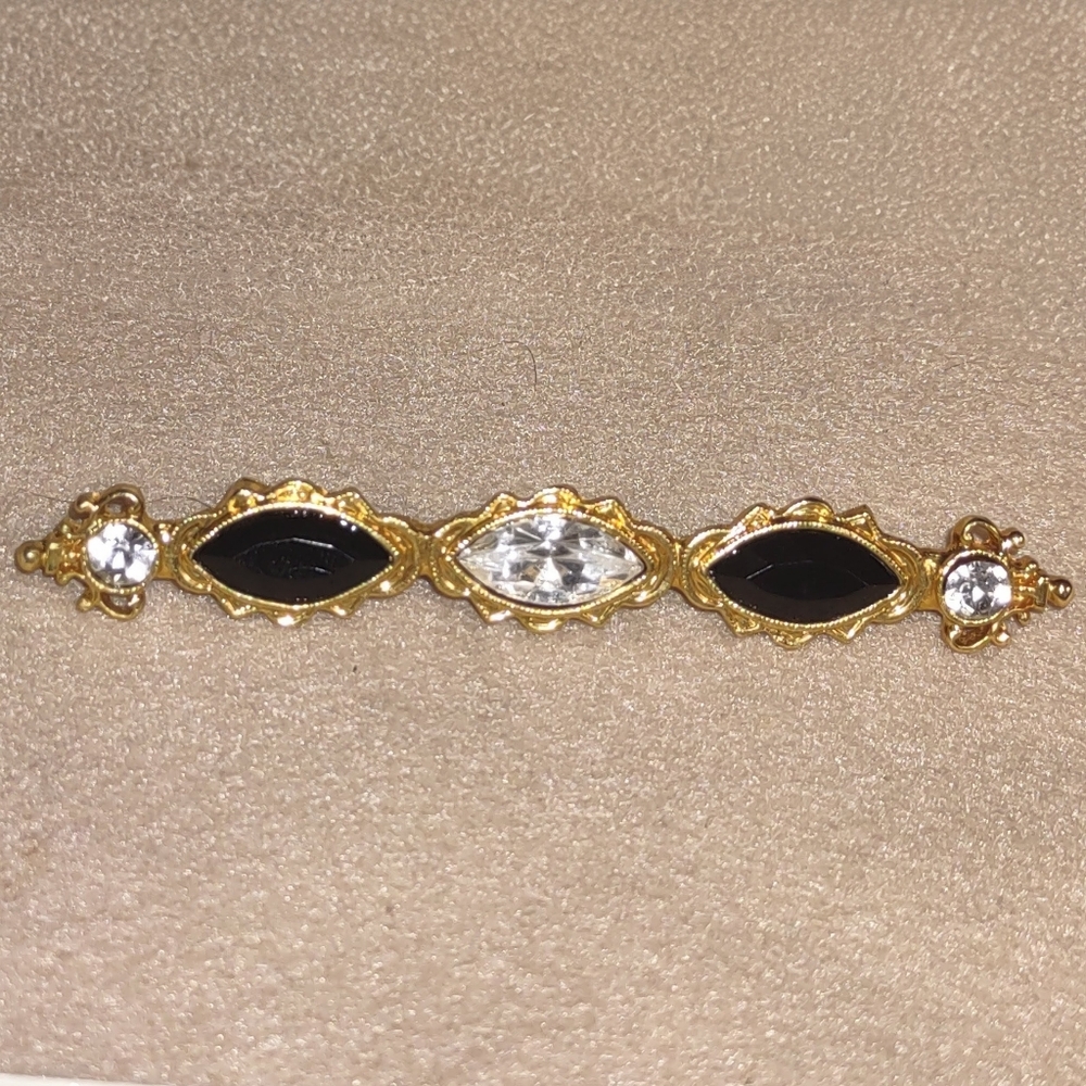 1928 Olde Victorian Style Bar Pin Black & Gold